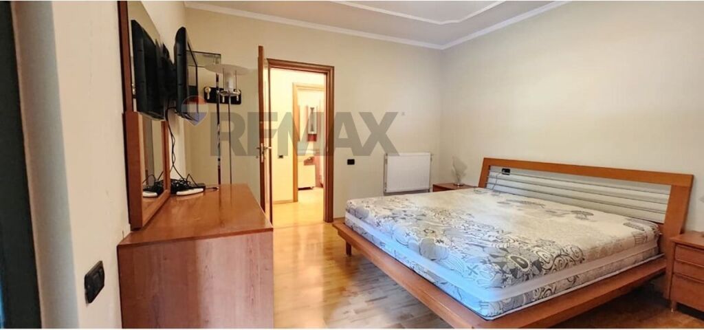 APARTAMENT 3+2+2 ME QIRA-RRUGA DERVISH HIMA.