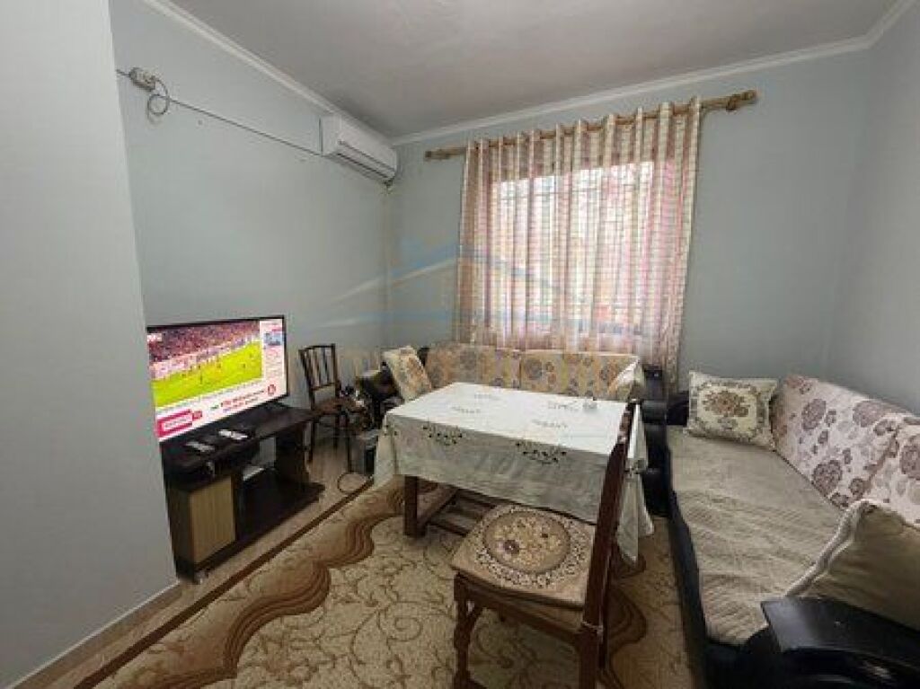 Shitet, Shtepi Private, Shkoze , Tirane
