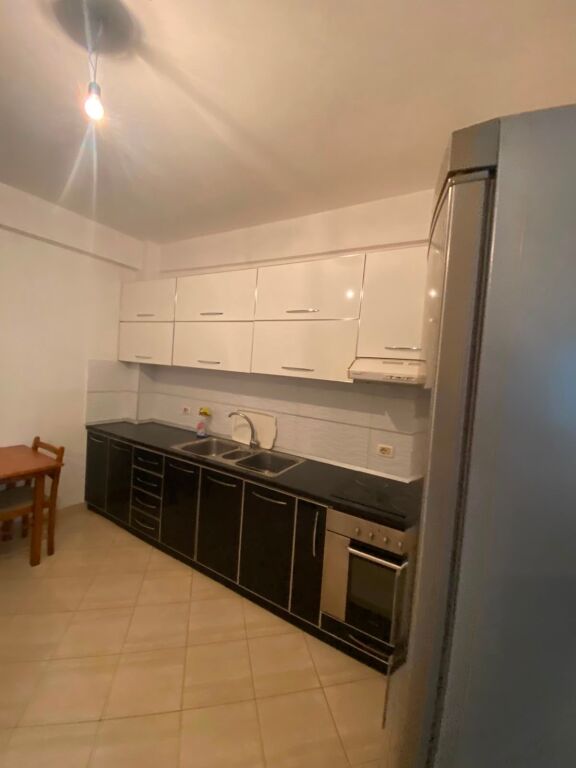 Affittasi appartamento 1+1 a Yzberisht