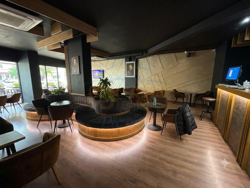 Shtet, Bar-Kafe, Fresk, Tiranë.
