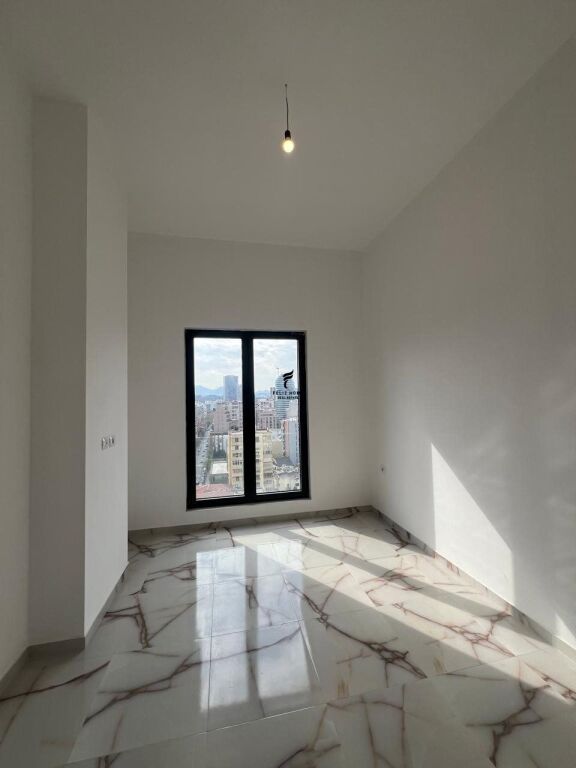 UFFICIO IN AFFITTO 106M2 VIA DELLE BARRICATE 120.000 LEKE FH-85730