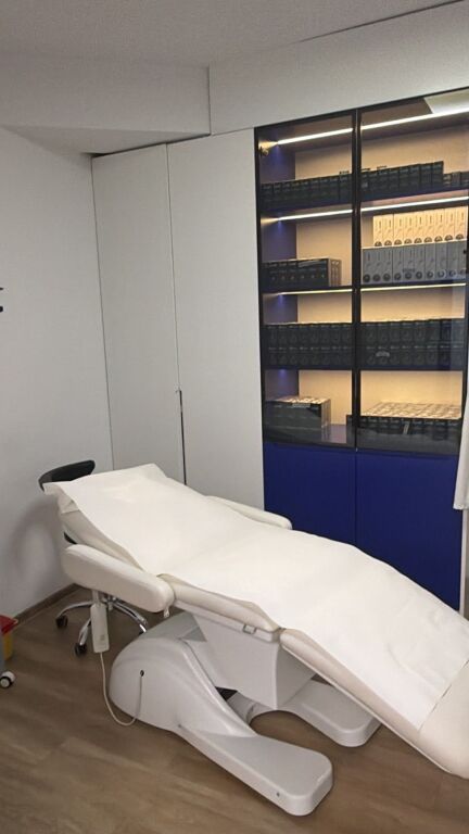 SHITET KLINIKË MJEKËSORE / ESTETIKE NË QENDËR TË TIRANËS  ID: 5248