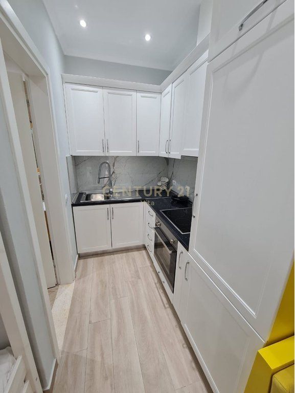 STUDIO APARTMENT FOR SALE LURA 3 GJIRI I LALZIT!