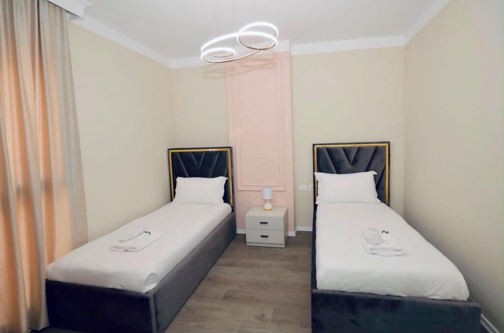 Rent 3+1 + parking 1700 euros per month Olympic park
