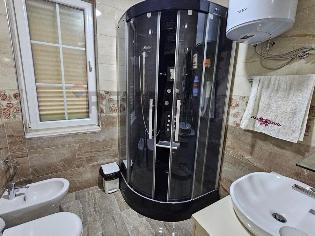 Apartament - Për Shitje - Rruga Sotir Caci, Tiranë