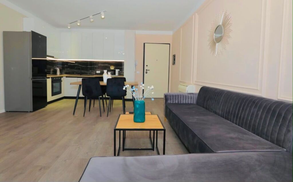 Rent 3+1 + parking 1700 euros per month Olympic park