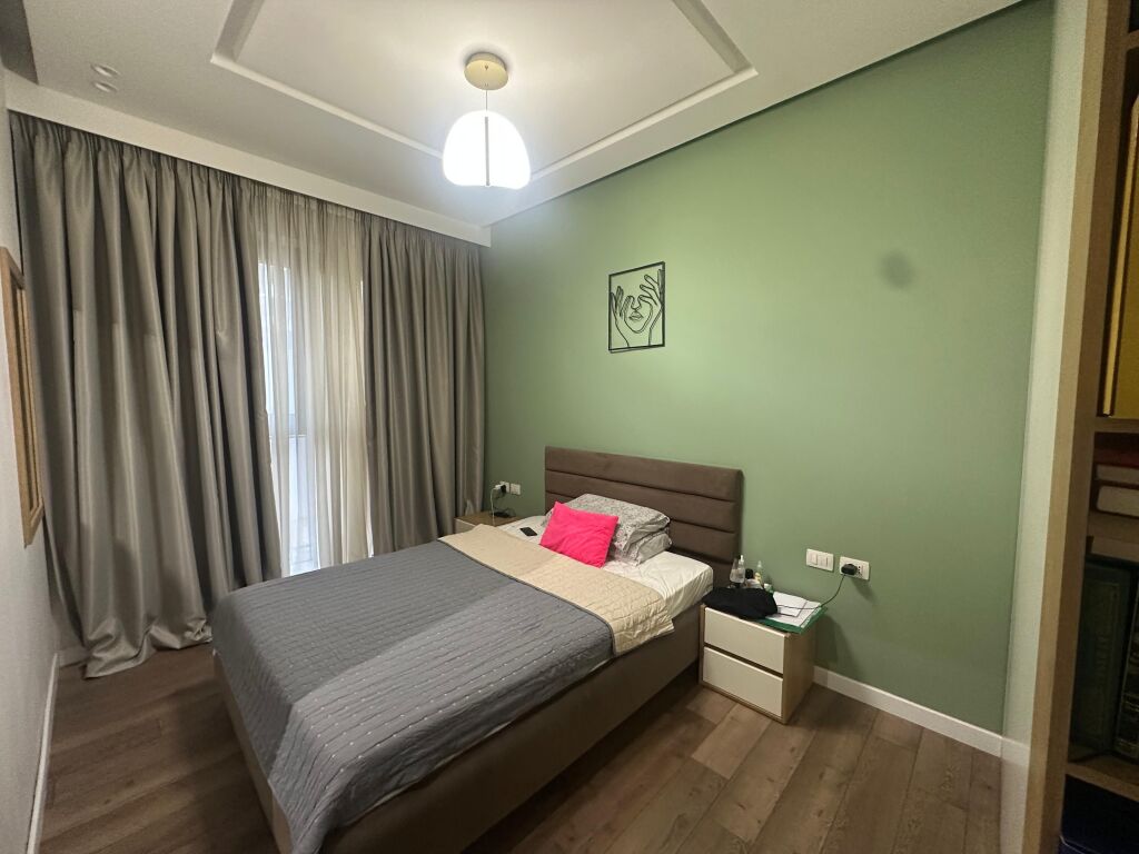 Apartament me qera 3+1+2 Rruga e Kosovareve 2300€