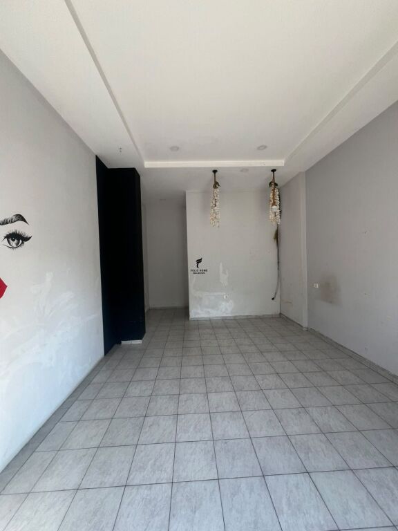 SHOP FOR RENT 35M2 SIRI KODRA 35,000 LEKE FH-85762