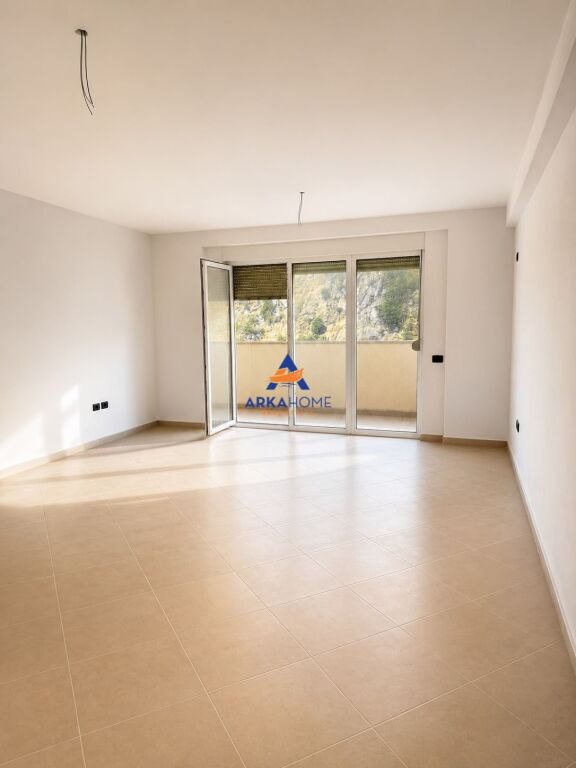 OCCASIONE!! APPARTAMENTO 2+1+BALCONE IN VENDITA "VICINO TWIN TOWERS HOTEL, SHENGJIN" 12000000 LEKE