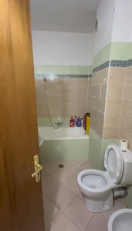 Apartament ne shitje 2+1+2