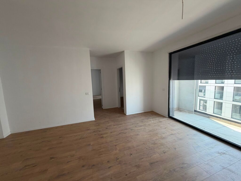 Jepet me qira apartament 3+1+2Poste Parkimi tek Kompleksi Akses