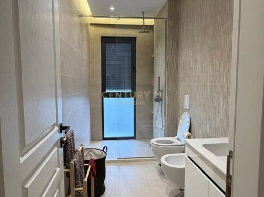 APARTAMENT 2+1+2 + PARKING PER QIRA !