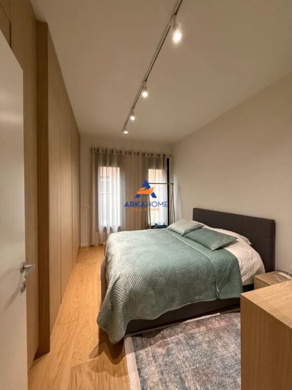AFFITTASI APPARTAMENTO 2+1+BALCONE "IN VIA KOSOVARVE" 1300 EURO