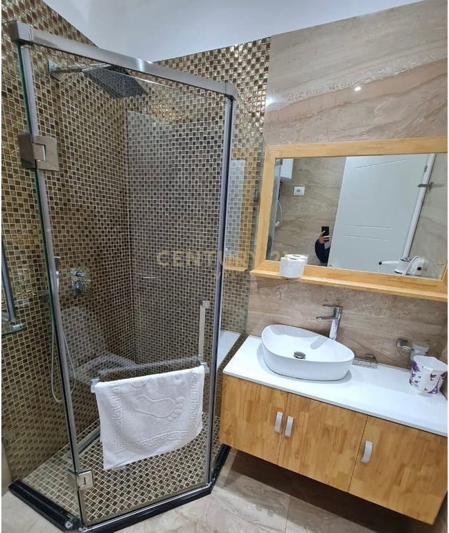 STUDIO APARTMENT FOR SALE LURA 3 GJIRI I LALZIT!