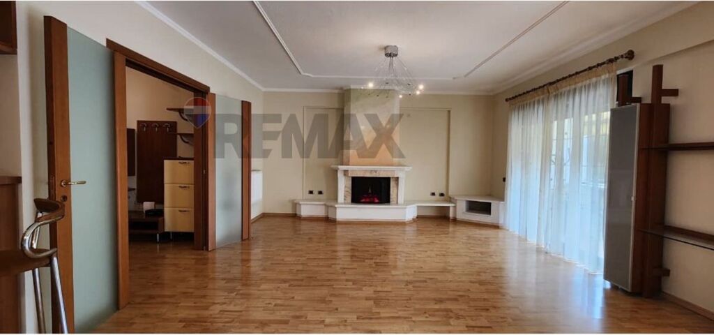 APARTAMENT 3+2+2 ME QIRA-RRUGA DERVISH HIMA.