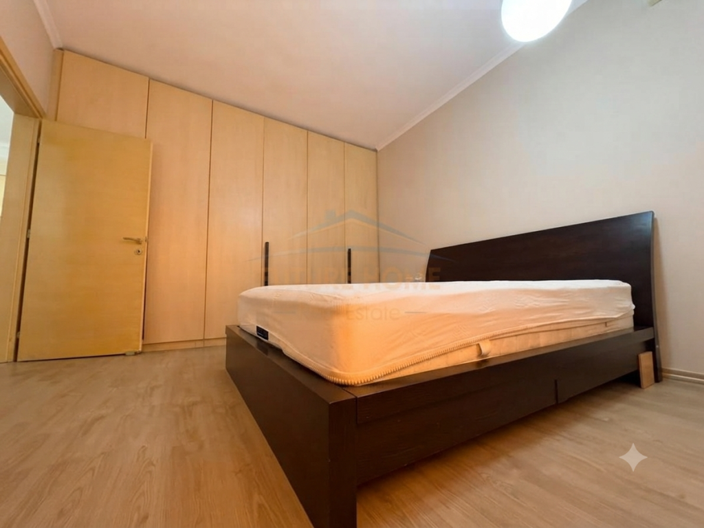 Rent, Apartment 2+1, Commune of Paris, Tirana