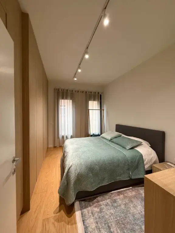 Rent | Apartament 2 + 1 | Rruga e Kosovareve | 1300 €/month