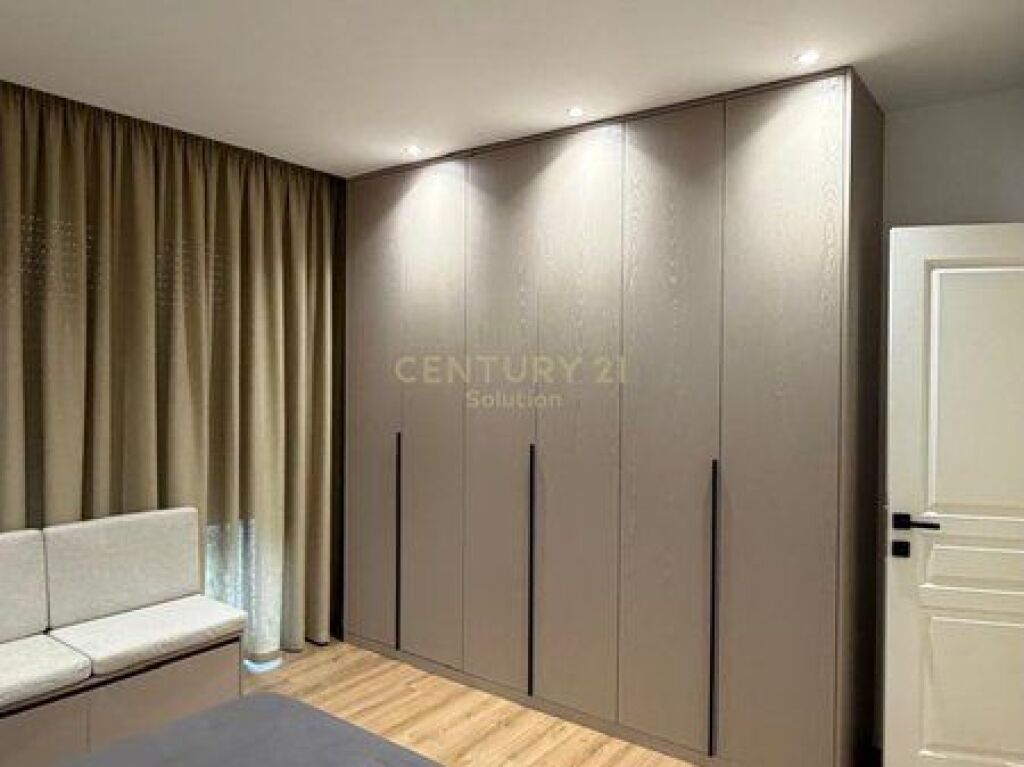 APARTAMENT 2+1+2 + PARKING PER QIRA !