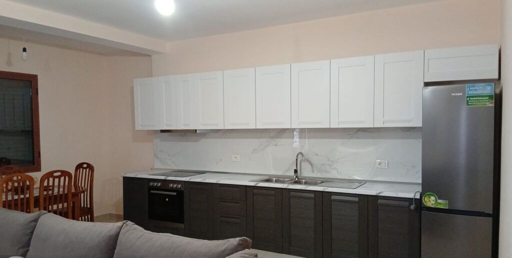 Affitto | Shtëpi private 2 + 1 | Laprakë | 500 €/mese