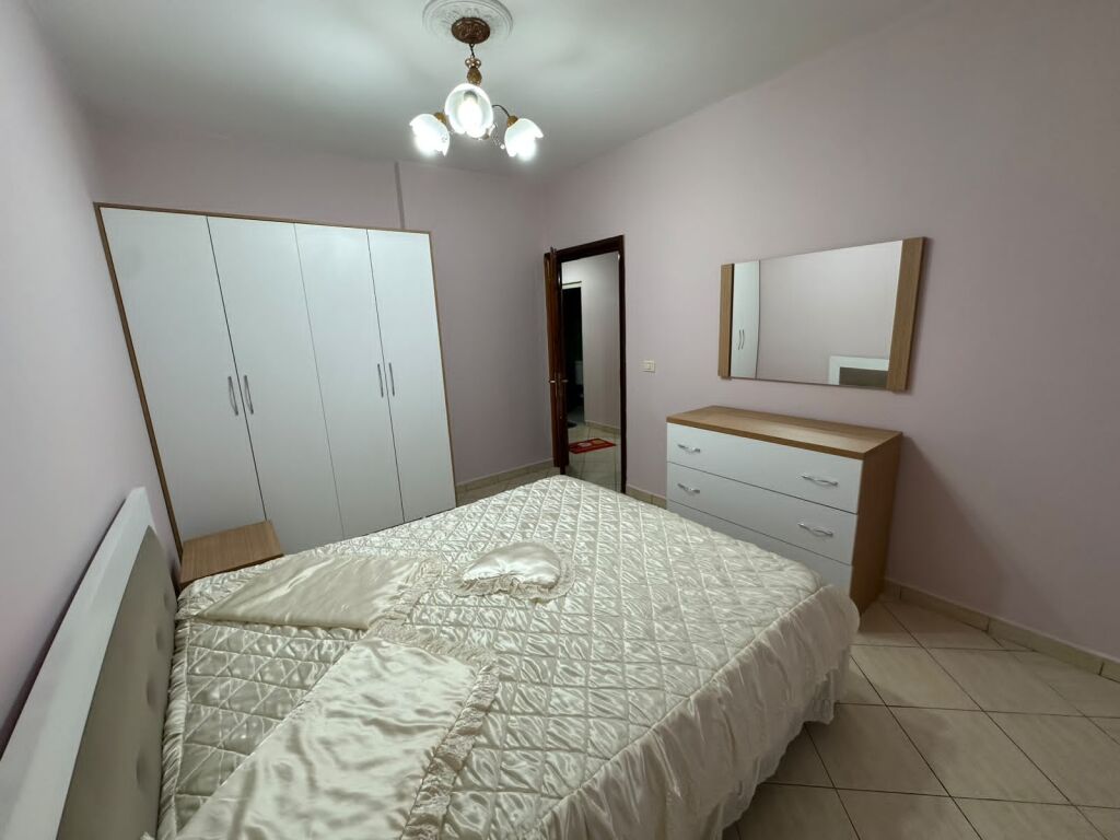 Shes apartament 1 + 1