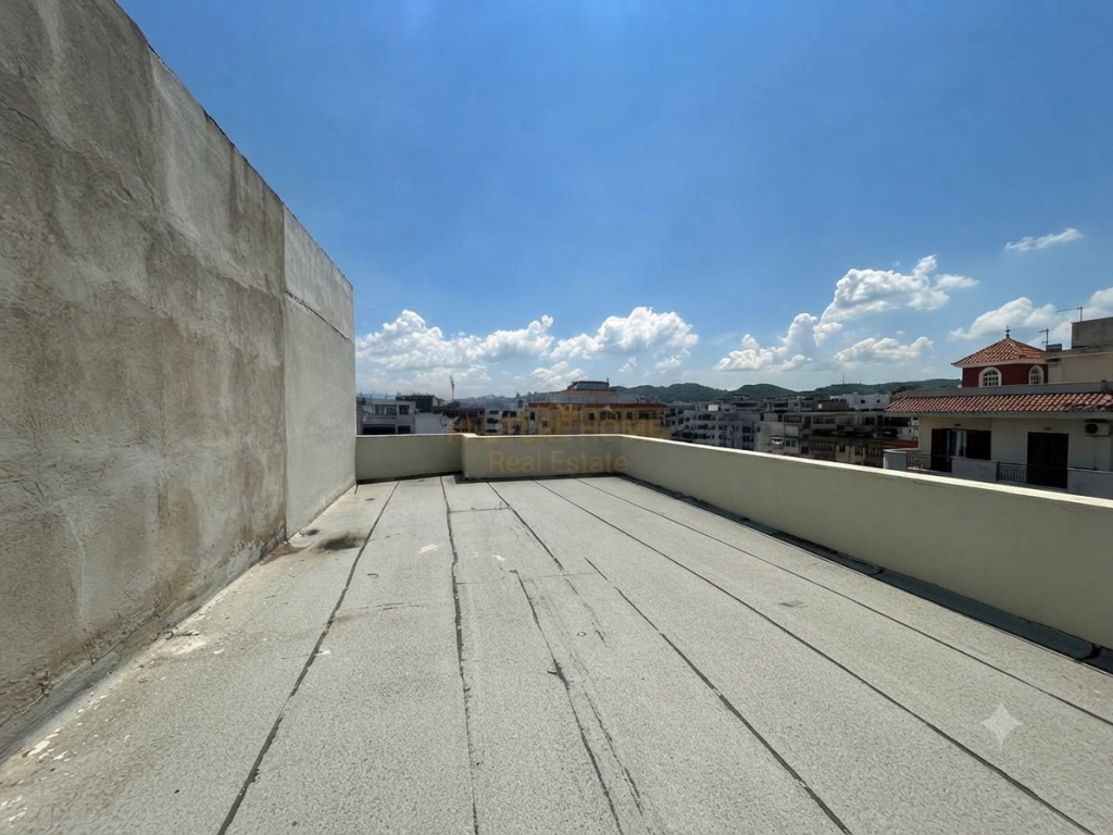 Shitet, Apartament 2+1+Verandë, Unaza e Re
