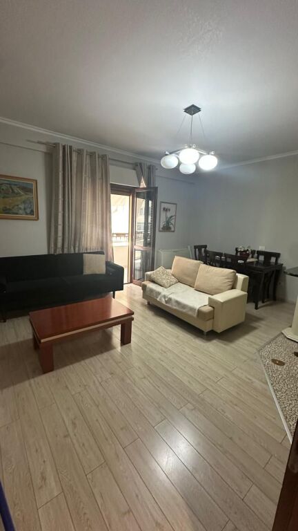 Apartament 1+1 📍 Lulishtja, Komuna e Parisit | 70.000 lek/muaj