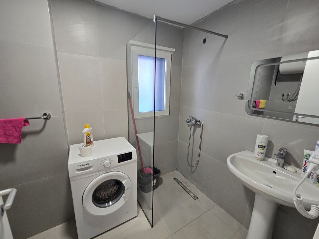 Appartamento 2+1+Balcone In Affitto Nel Complesso Residenziale | Vicino a Kodra e Diellit 1