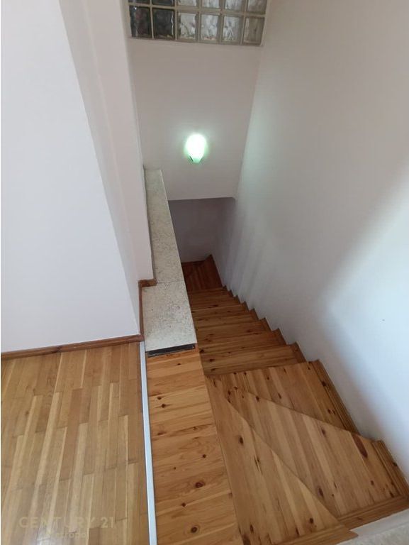 DUPLEX 3+1+3 FOR RENT ON ELBASAN STREET TOGETHER WITH PARKING SPACE