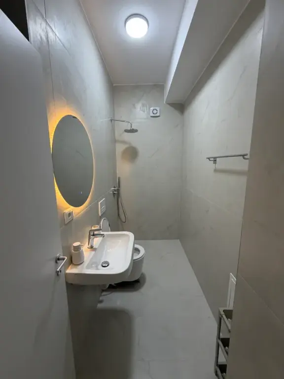 Qera | Apartament 1 + 1 | Kompleksi Kadiu | 450 €/muaj