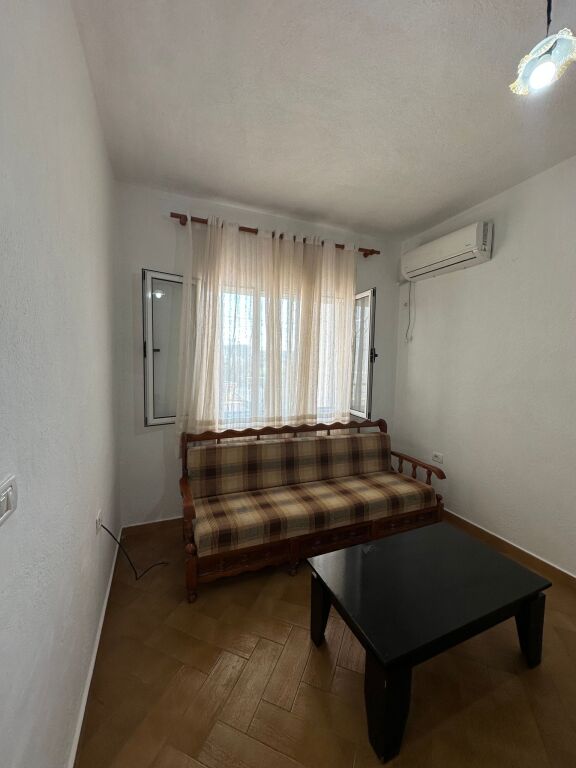 Qera | Vilë 2 + 1 | Kodra E. Priftit | 500 €/muaj