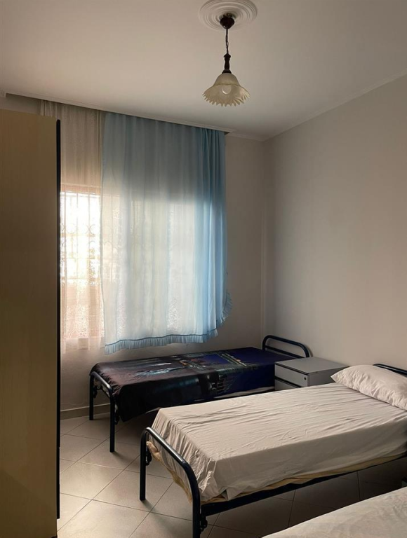 Affitto | Apartament 1 + 1 | Rruga Fuat Toptani | 300 €/mese