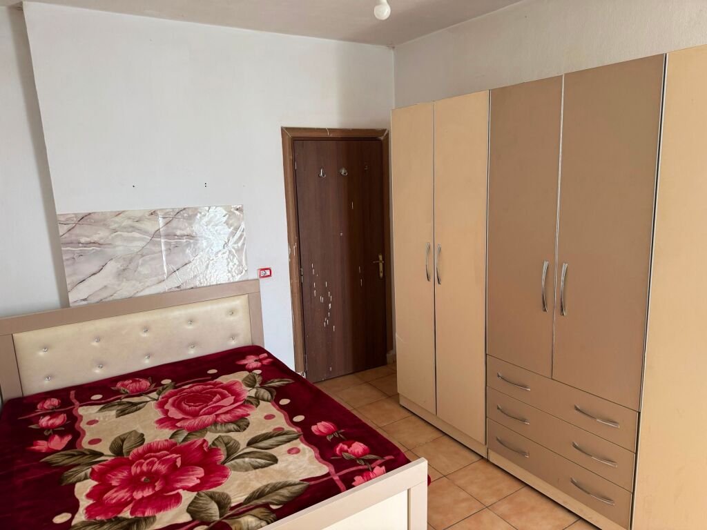 Rent | Shtëpi private 2 + 1 | 21 Dhjetori | 400 €/month