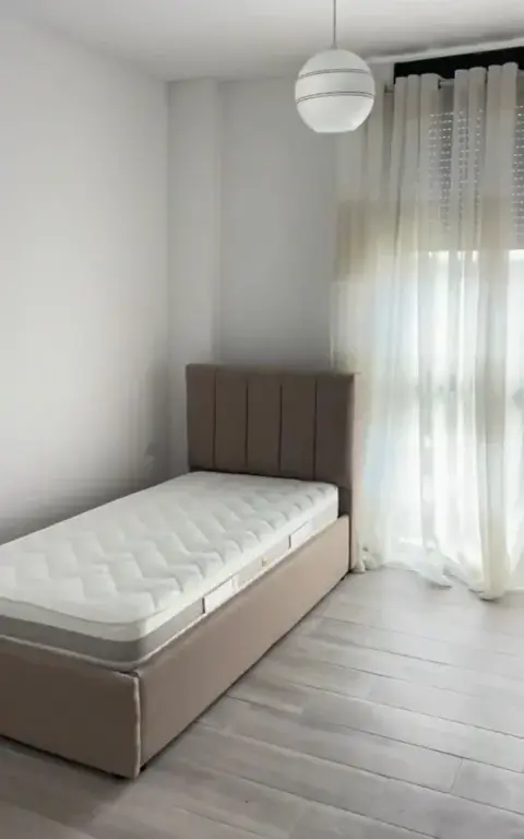 Rent | Apartament 3 + 1 | Rruga 5 Maji | 500 €/month