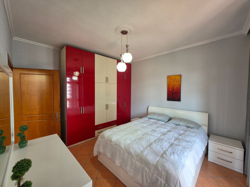 AFFITTASI 1+1 A SQUARE 21