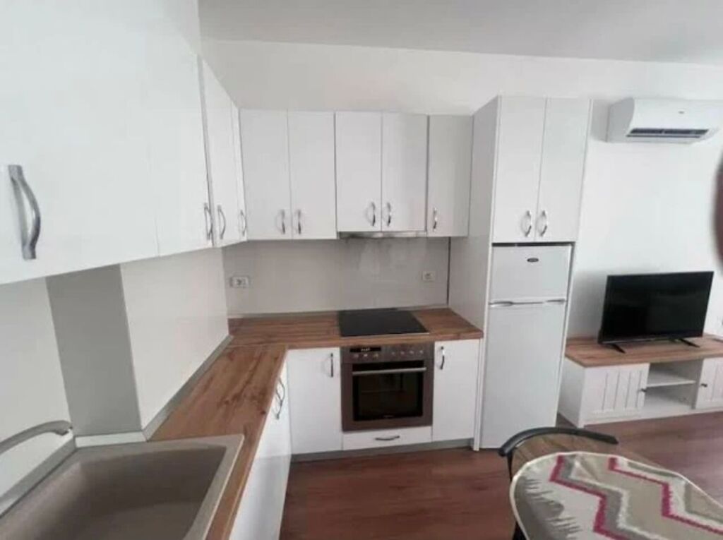🏡 Apartment 1+1 for rent  📍 Former Train Station, opposite Quatrum Residence💰 Price: 55,000 lek/month