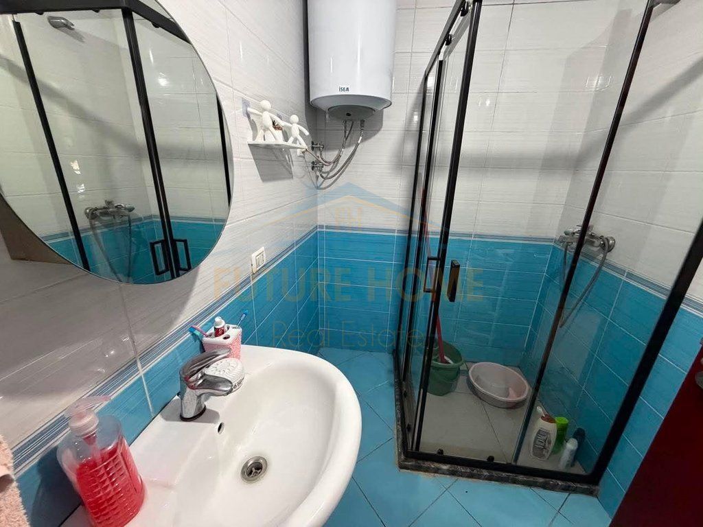 Shitet, Apartament 2+1+2, Unaza e Re