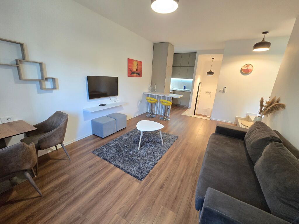 Appartamento 2+1+Balcone In Affitto Nel Complesso Residenziale | Vicino a Kodra e Diellit 1