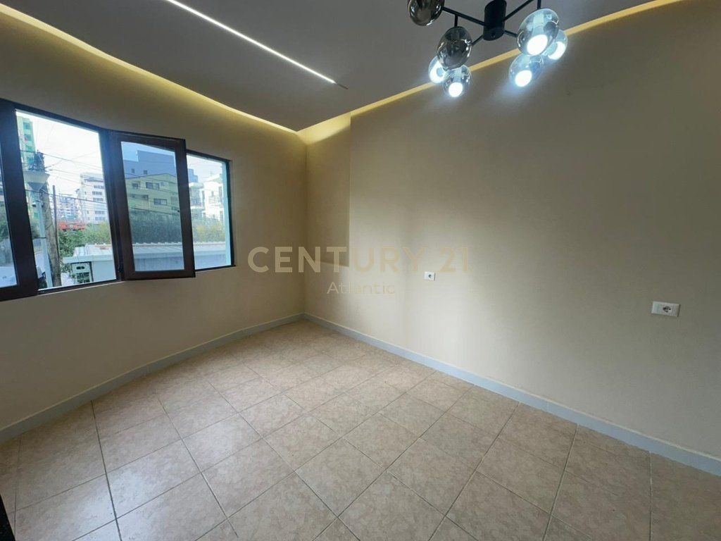 Apartment 3+1 For Sale at Beach, Railway, Durres - 130000€ | 100 m²