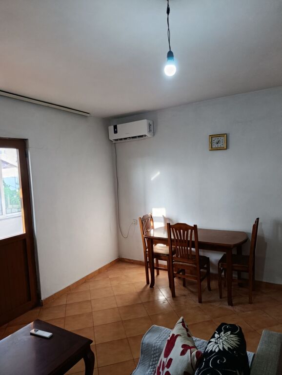 Rent | Shtëpi private 1 + 1 | Rruga Ramë Sadria | 400 €/month