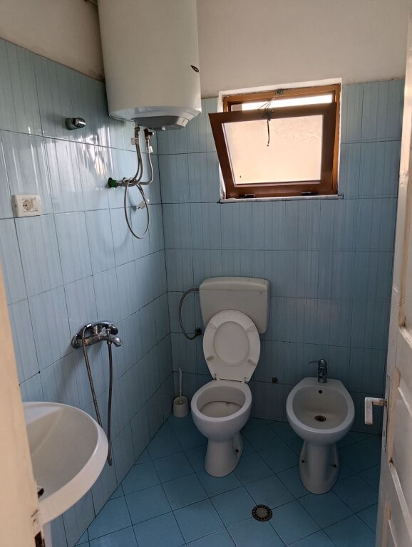 Rent | Shtëpi private 1 + 1 | Rruga Ramë Sadria | 400 €/month