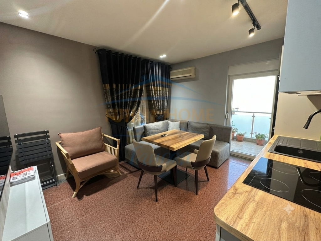 Shitet, Apartament 1+1, Shallvaret, Tiranë