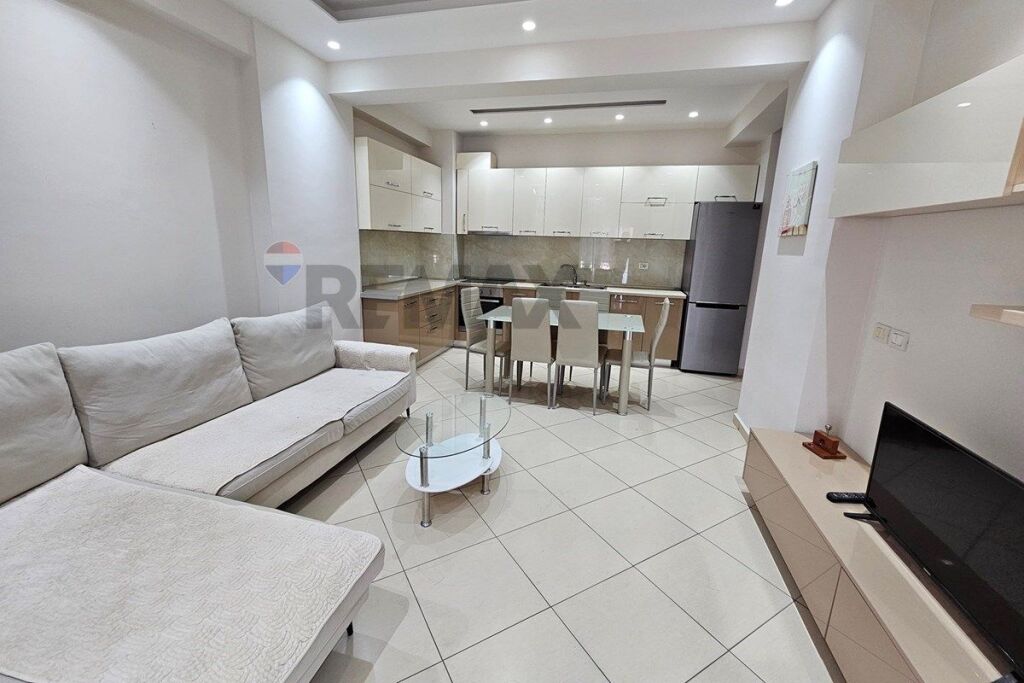Affittasi appartamento 2+1 vicino a Birra Tirana