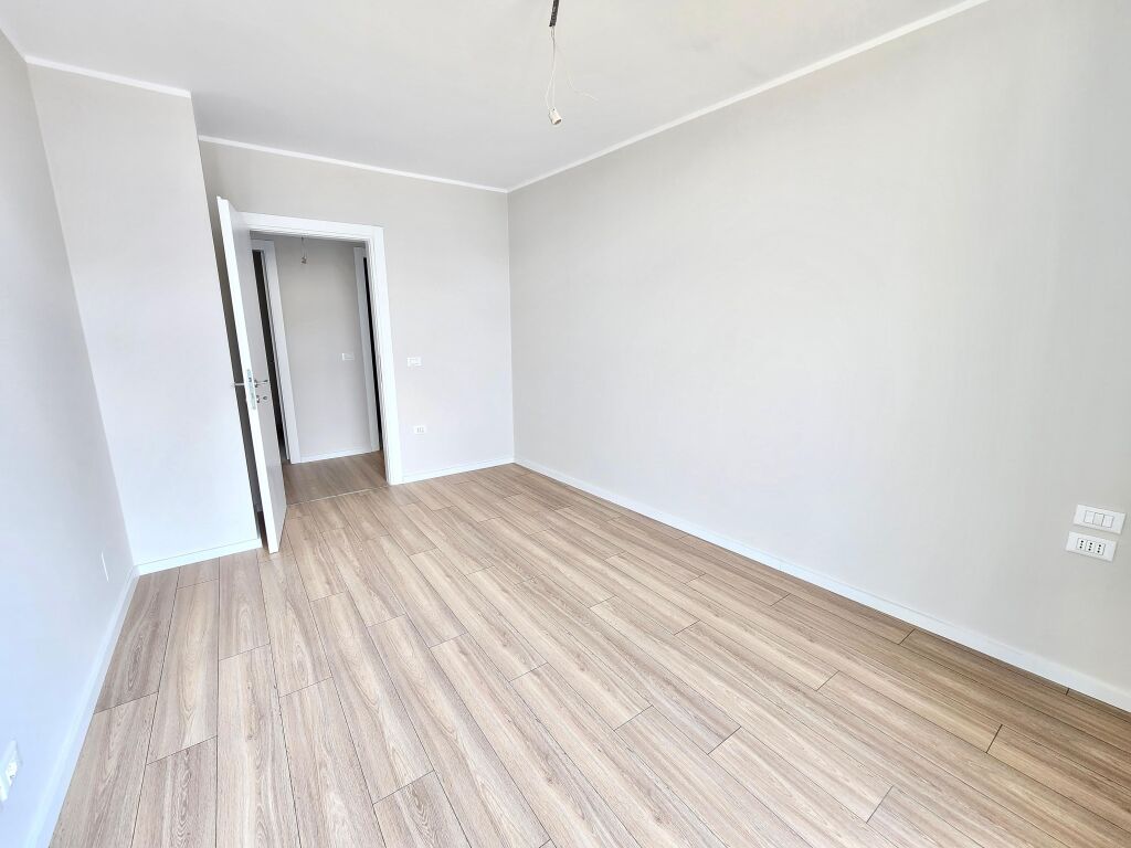 For Rent: 💻Premium Office 📍Lake View, Tirana Lake (128m²) – 3 Office Spaces, 2 Bathrooms, Terrace &amp; GARAGE 🚗 || Stunning Lake View | €1,500/Month
