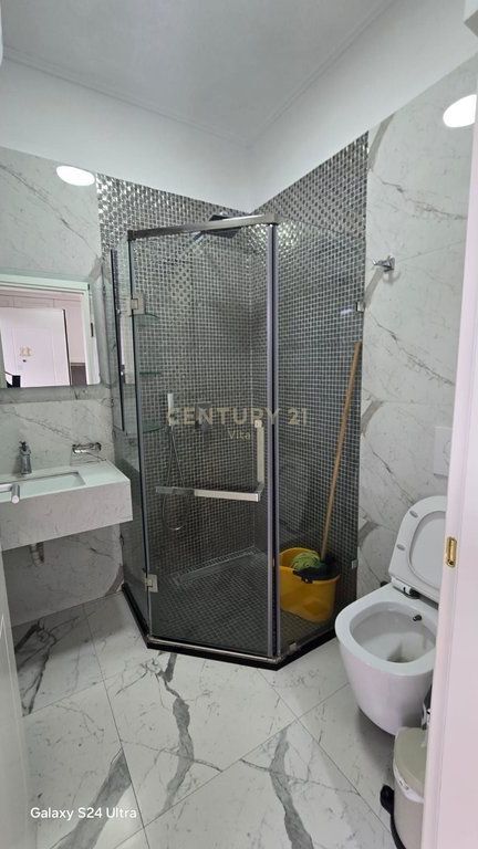 STUDIO APARTMENT FOR SALE LURA 3 GJIRI I LALZIT!