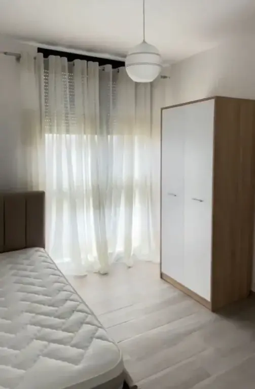 Rent | Apartament 3 + 1 | Rruga 5 Maji | 500 €/month