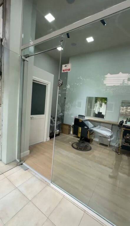 Sale | Ambjent Biznesi | Rruga e Barrikadave | 145000 €