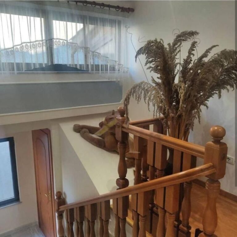 Rent | Apartament 2 + 1 | Rruga 5 Maji | 500 €/month