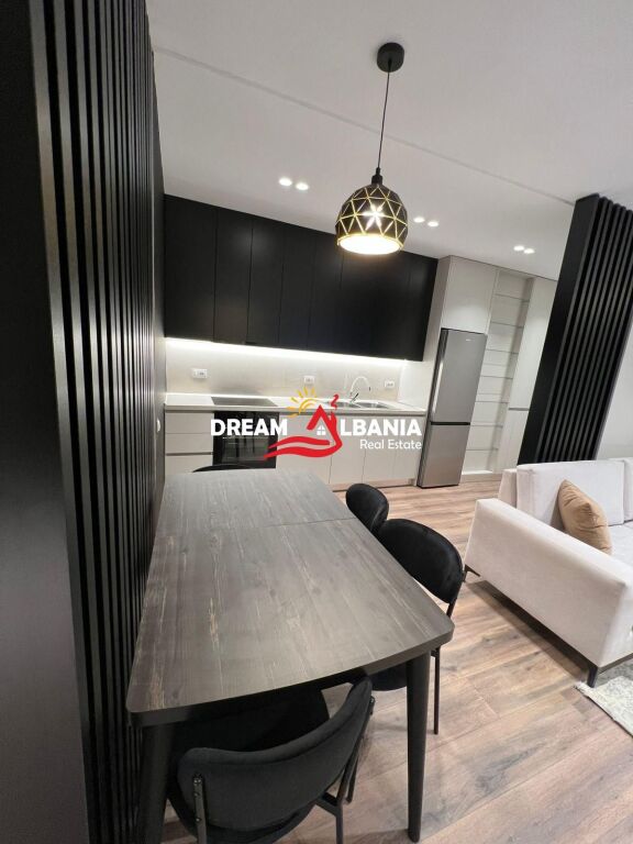 Appartamento con due camere da letto in affitto presso l’Aviation Field vicino a “Oslo Bar” a Tirana (ID 42214354)