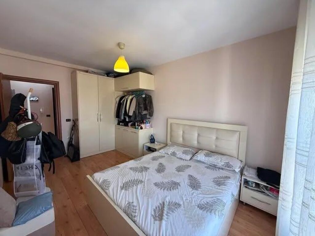 QERA APARTAMENT 1+1+Parkim Bulevardi Kasharit
