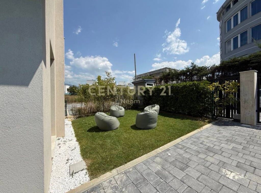 Villa with private pool for rent – Dry Lake
